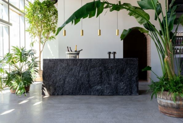  Crafting Unique Bar Counters with Lavastone: Ideas 