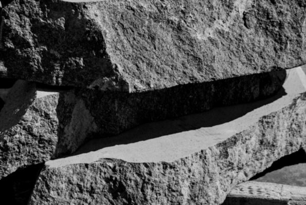 Deciphering the Colors of Lava Rocks: Red vs. Black