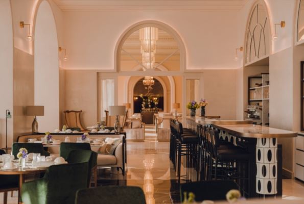 Lavastone Accents in Luxury Hotel Lobbies: First Impressions Count