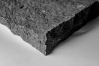 Pietra naturale vs pietra lavica: qual è la scelta migliore per il tuo progetto di lusso?