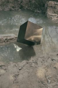 Bellezza e Funzionalità della Pietra Lavica negli Elementi d'Acqua