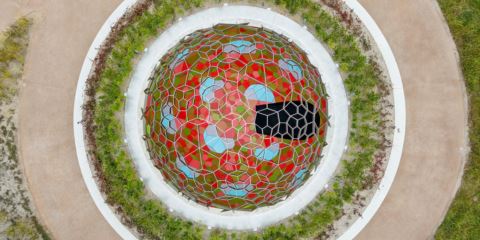 Olafur Eliasson - 숨결의 지구 (Breathing Earth Sphere)